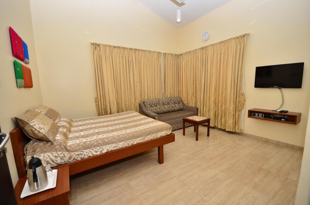 ホテルDiwali Baug ロナバラ エクステリア 写真